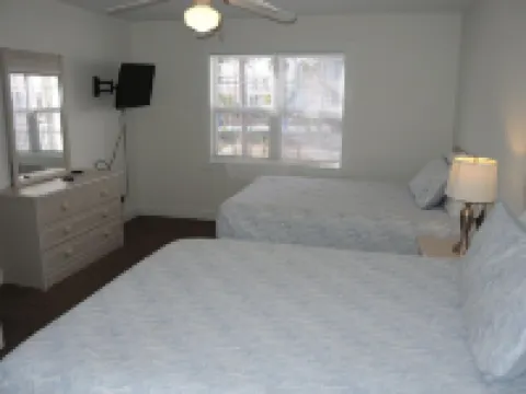 1204m 1 Bedroom Condo by Redawning