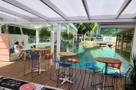 Ocean International Hotel