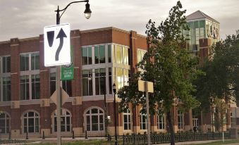 The Gateway - a Beautiful Relaxing Three Bedrooms Apartment - Housity