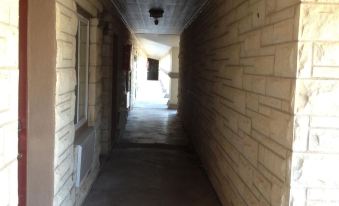 Executive Inn Snyder