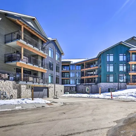 Modern Winter Park Condo w/ Community Hot Tub!
