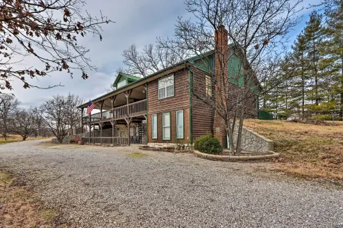 Reteat on 45 Acres! Spacious Family Apt in Lebanon