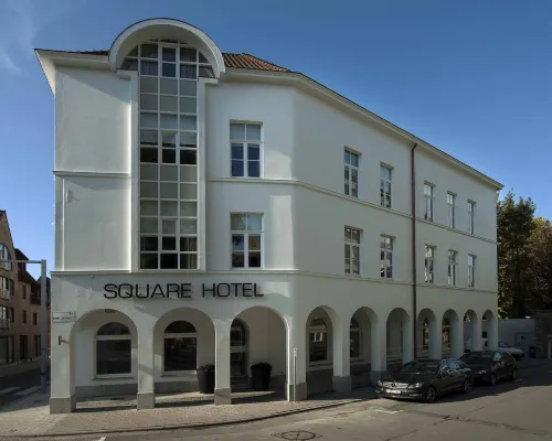 Square Hotel Отели рядом с достопримечательностью «Башни Броэль»