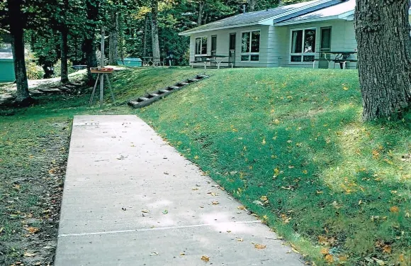 迪克森湖度假村