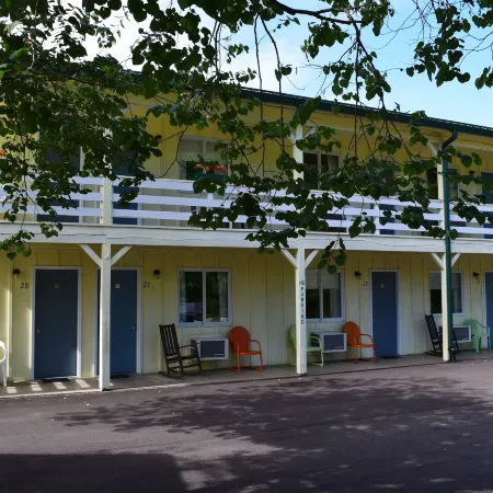 Green Valley Motor Lodge