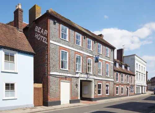 Bear Hotel by Greene King Inns Hotel di Havant