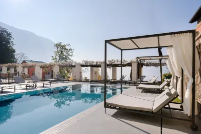 Hotel Royal Victoria, by R Collection Hotels Hotel in zona Big bench Alpe Giumello #223