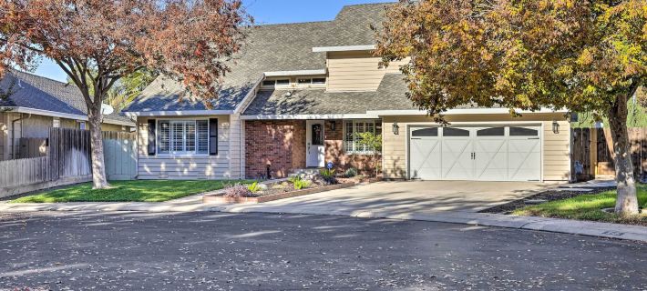 Modesto Home w/ Deck - 2 Mi to Vintage Faire Mall Hotels in Modesto