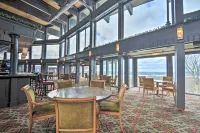Cozy Bellaire Condo w/ Balcony - 3 Mi to Skiing! - 3-Star