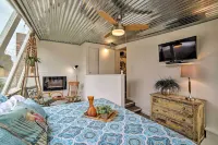 Cozy Grand Junction Bungalow by Trails and Wineries! - spa
