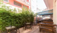 Sunflower Beach Backpacker Hostel & Bar - Wifi