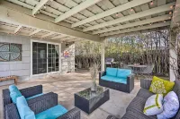 1 Mi to Main Street Sutter Creek Poolside Oasis! - Pet friendly