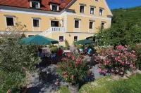 Hotel Garni Weinberghof Hotels in Emmersdorf an der Donau