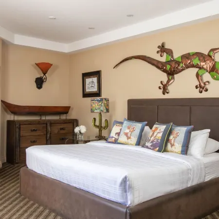Retro Suites Hotel