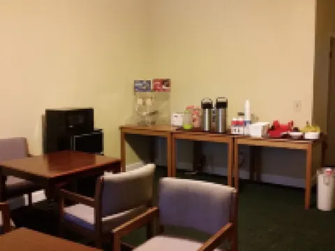 Rapids Inn & Suites Hotels in Wisconsin Rapids