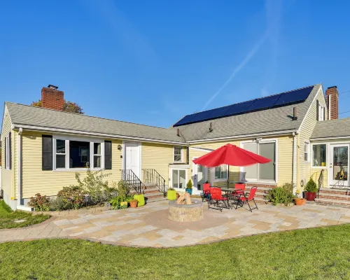 1 Mi to Downtown Salem: Studio w/ Fire Pit Access Hotels in Salem
