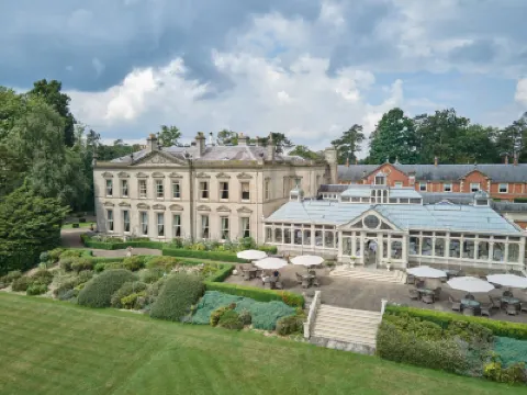 Kilworth House Hotel and Theatre โรงแรมใน