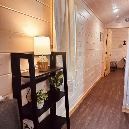 Charming Red Surry Cabin close to Acadia National Park and Bar Harbor