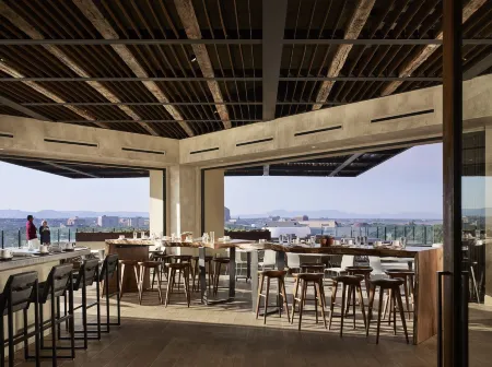 Hotel Chaco Отели рядом с достопримечательностью «Альбукерке Ботаникал Гарден»