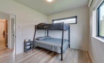 Quiet Alpine Hideaway w/ Panoramic Mountain Views!