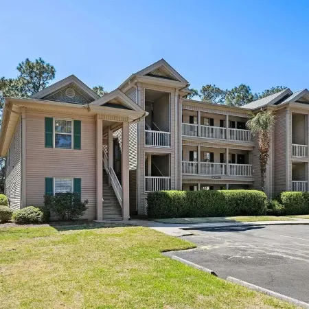 Lake/Fairway view - Private 3Bed/3Bath - Walk to pool