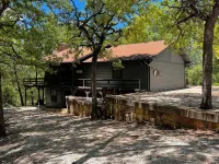 Where the Magic Cabins - Near Turner Falls! Hotels in Murray County