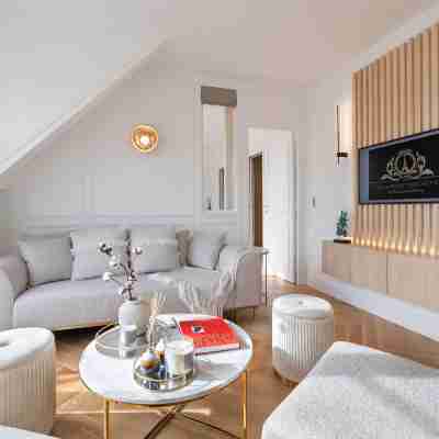 Elegant Apartment - 2br/4p - Vivienne Rooms