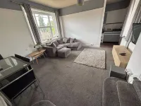 Modern 2-bed Victorian Apartment - Sleeps 6 & Pets Hotels in Odcombe