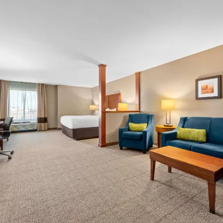 Comfort Inn & Suites Avera Southwest