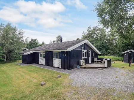 6 Person Holiday Home in Hadsund