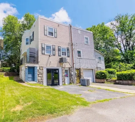 ComfiNook Retreat- 3BR Near PHL Airport + Parking + WiFi + AC