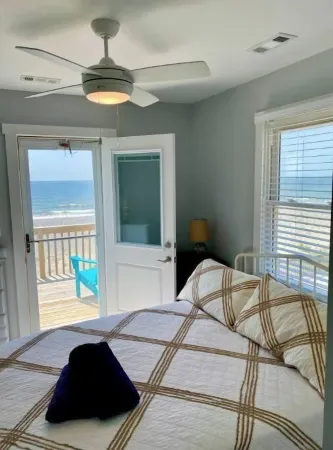 OAK ISLAND MEMORIES BEACHFRONT