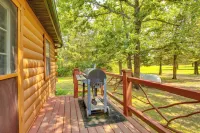 Secluded Oakland Cabin w/ Private Yard! - WiFi