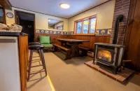 Spacious Chalet, Skiing 5 Minutes to Jay Peak, Vermont! 몽고메리 호텔