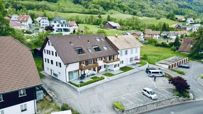 ZIMMERzuVERMIETEN.ch Günsberg Hotel di 