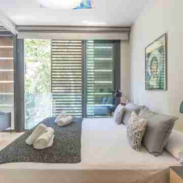 My Space Barcelona Pool City Center Rooms