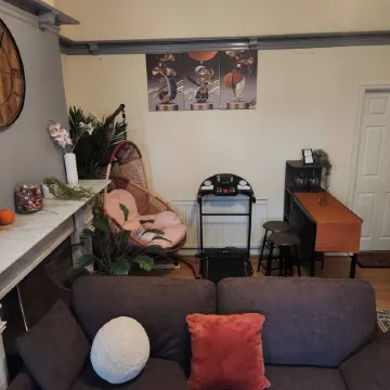 Charming Victorian Apartment in Central Wolverhampton