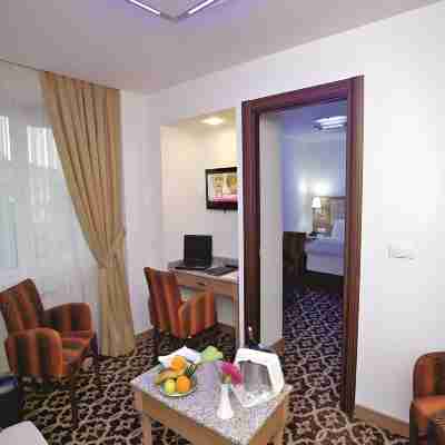 The City Hotel Rooms