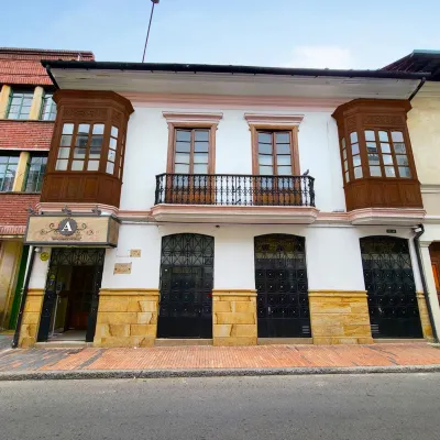 Hotel Ambala Bogota Colonial Hotel dekat Museum Seni Kolonial Bogota