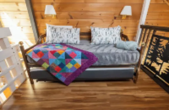 Sunriver Charmer-Updated Family Cabin w/SHARC, Village Access-Comfortable for 6