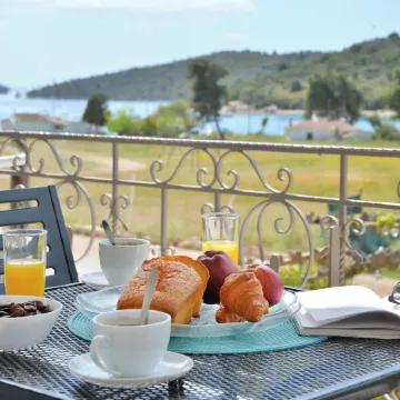 Stork Holiday Apartments - Garden & Sea View