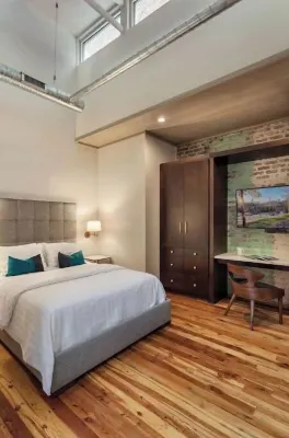 GORGEOUS 1 BR on MAIN #3