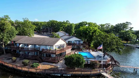The Nook at Weston Point - Cozy Condo Getaway