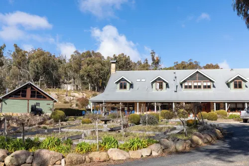 Girraween Country Inn Hotels in Stanthorpe