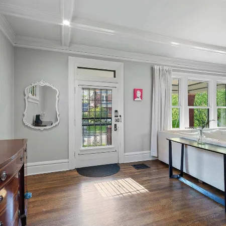 Walk to Franklin Park, 4Br, Sleeps 8