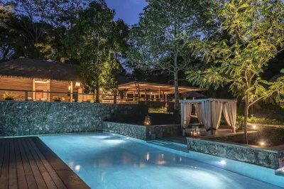 Sundy Praia - Principe Collection Các khách sạn gần Bom Bom Island