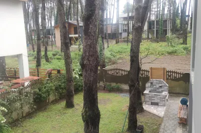 4 Bed Villa-Sleeps 8-Parking-Garden-Sea View Hotels in 