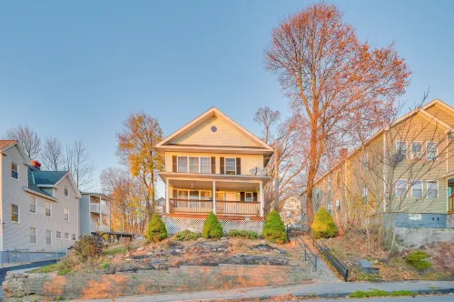 1 Mi to Downtown & Palladium: Worcester Getaway!