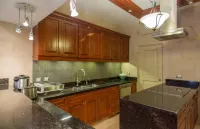 Brand new 5BR Villa, Very close to beach