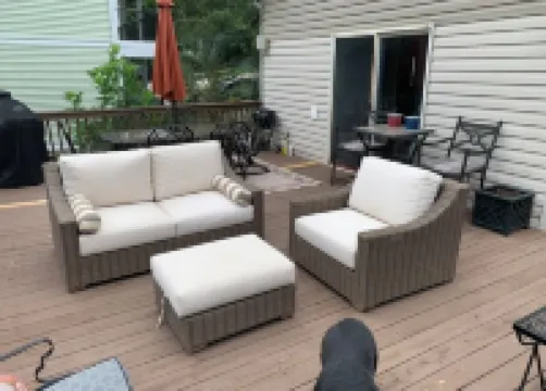 The Hartwell Hideaway: Cozy Lakefront Bungalow